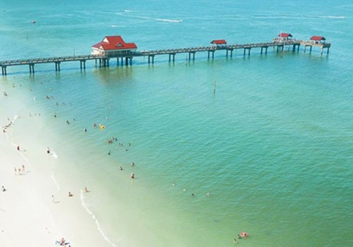 Does tampa have clear water beaches?